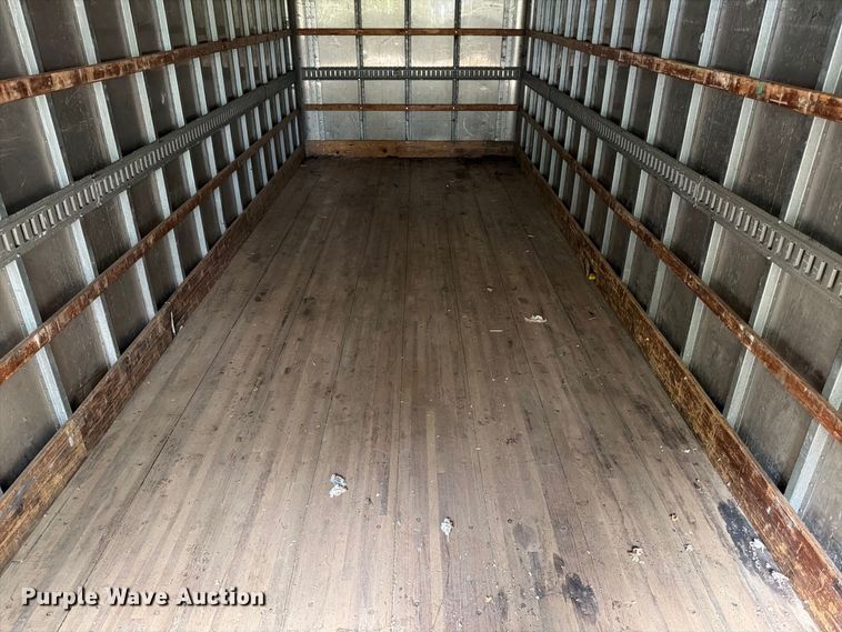 image for item FG0816 2002 International 4400 box truck