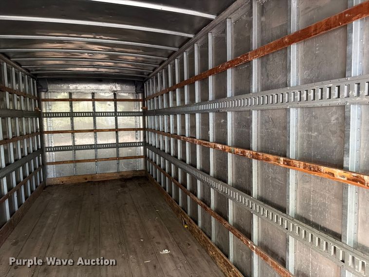 image for item FG0816 2002 International 4400 box truck