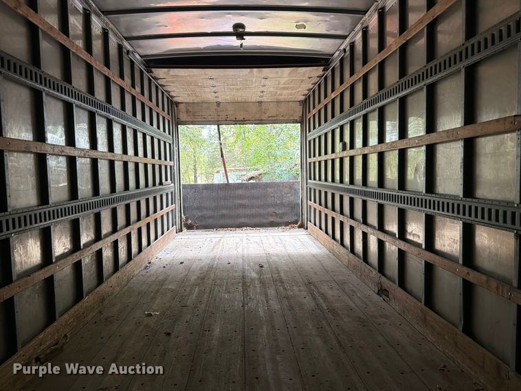 image for item FG0816 2002 International 4400 box truck