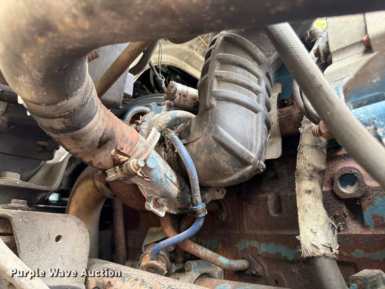 image for item FG0816 2002 International 4400 box truck
