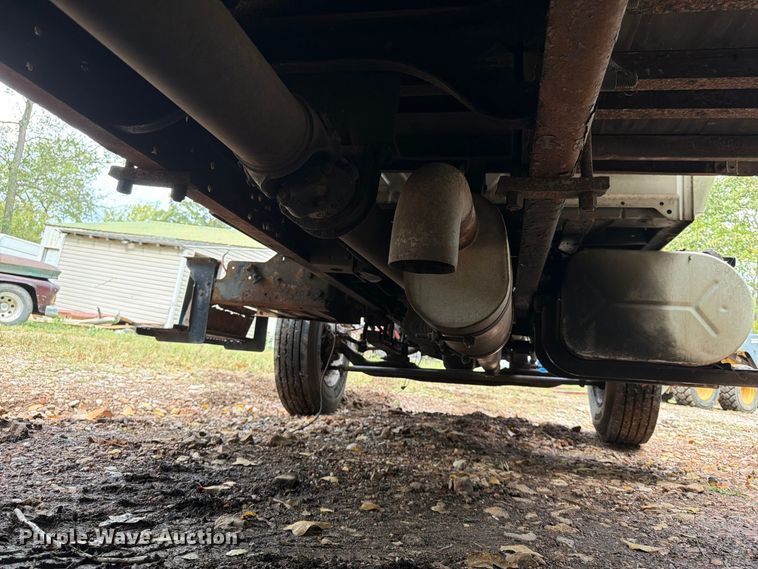 image for item FG0816 2002 International 4400 box truck