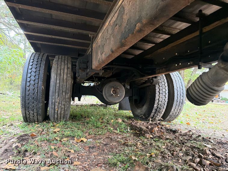 image for item FG0816 2002 International 4400 box truck