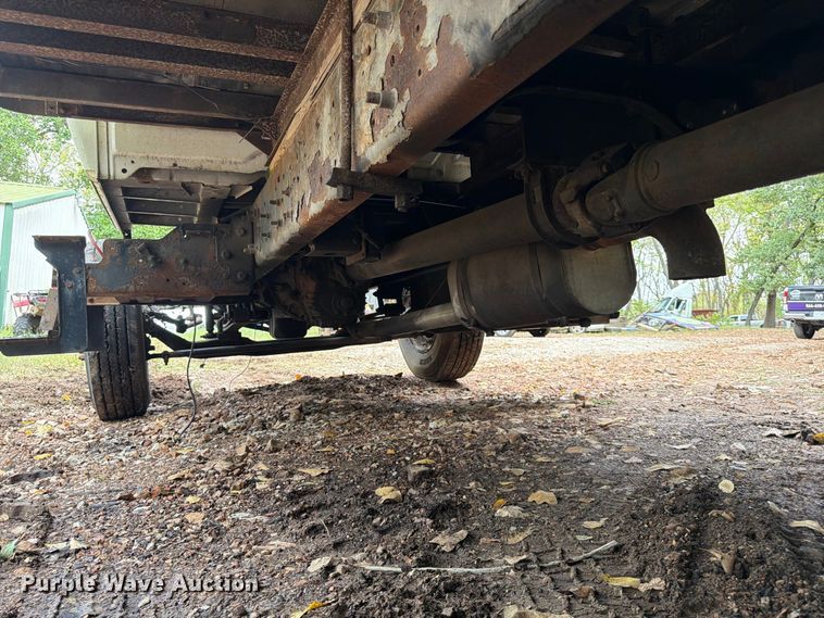 image for item FG0816 2002 International 4400 box truck