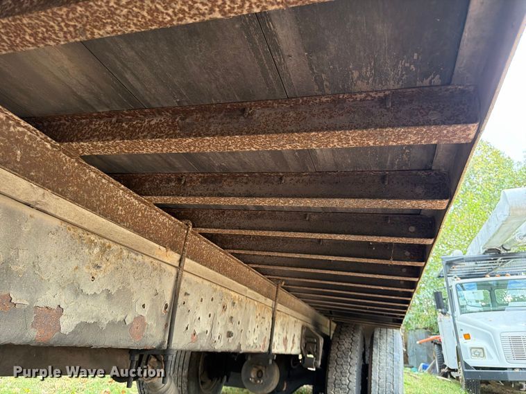 image for item FG0816 2002 International 4400 box truck