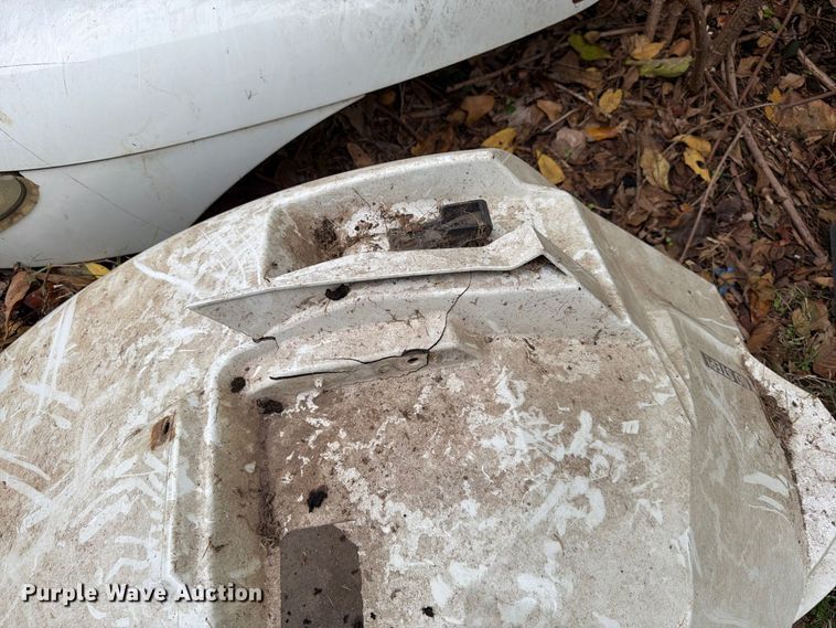 image for item FG0816 2002 International 4400 box truck
