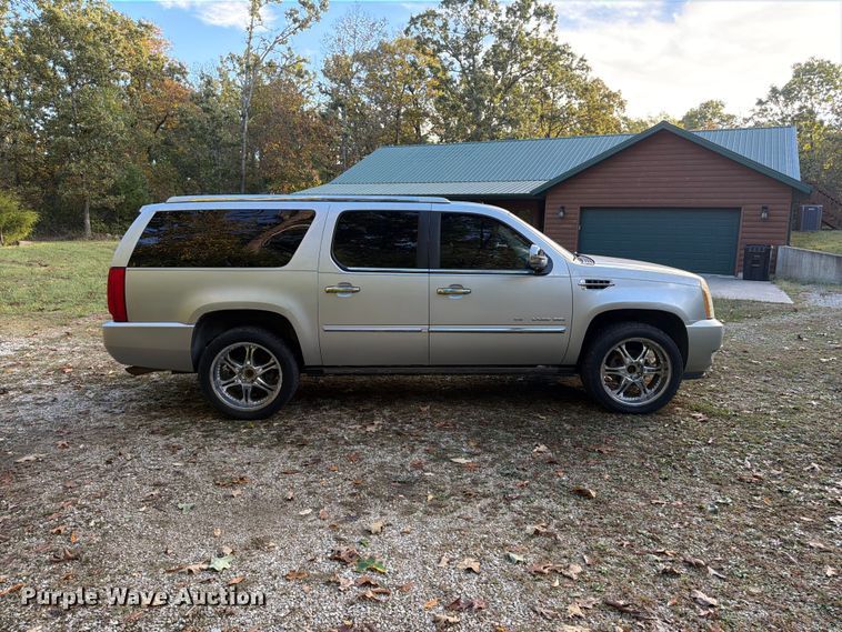 image for item FG0818 2010 Cadillac Escalade SUV