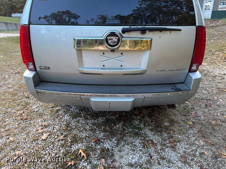 image for item FG0818 2010 Cadillac Escalade SUV