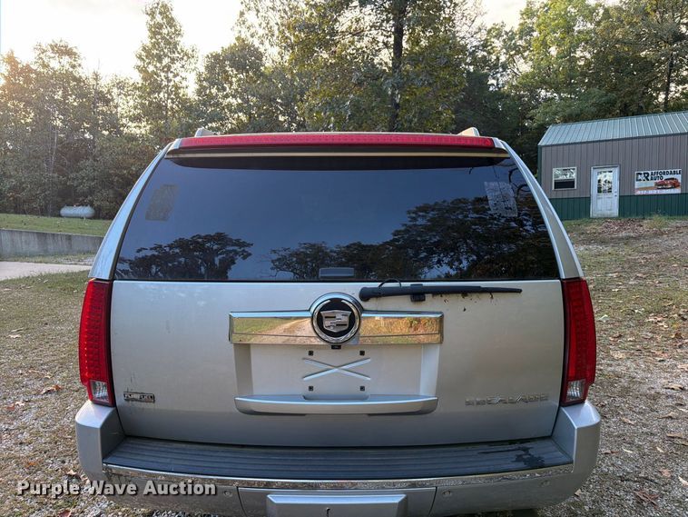 image for item FG0818 2010 Cadillac Escalade SUV