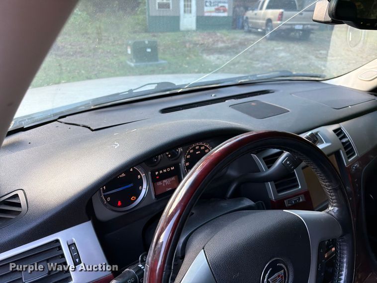 image for item FG0818 2010 Cadillac Escalade SUV