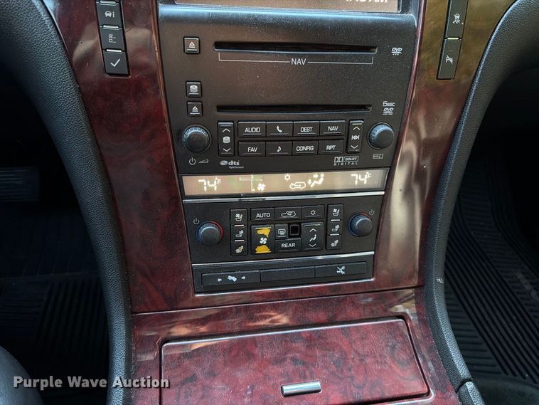 image for item FG0818 2010 Cadillac Escalade SUV