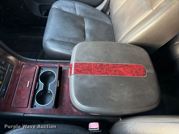image for item FG0818 2010 Cadillac Escalade SUV