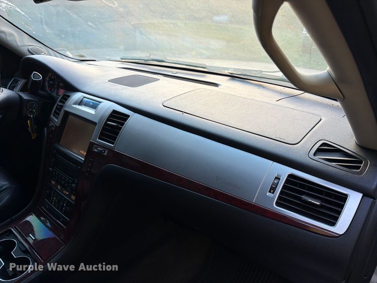 image for item FG0818 2010 Cadillac Escalade SUV