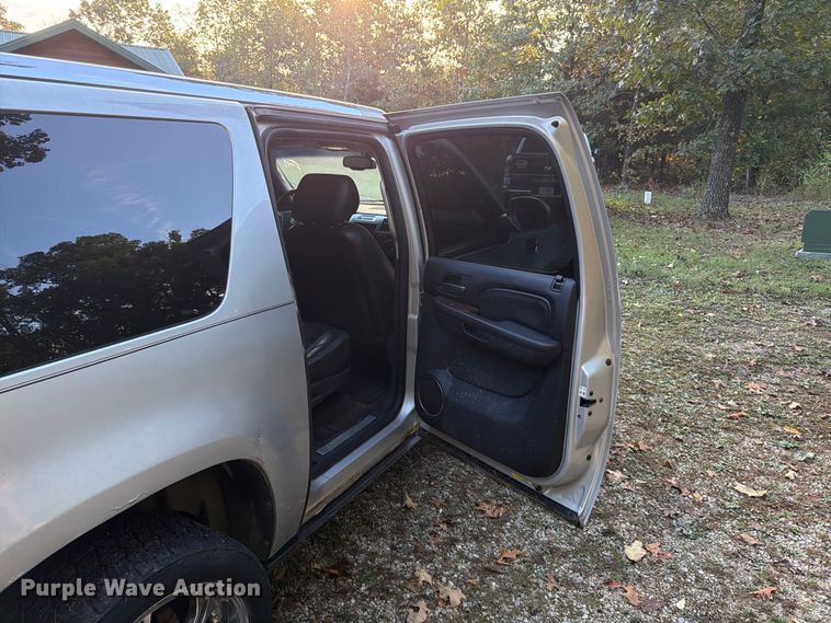 image for item FG0818 2010 Cadillac Escalade SUV