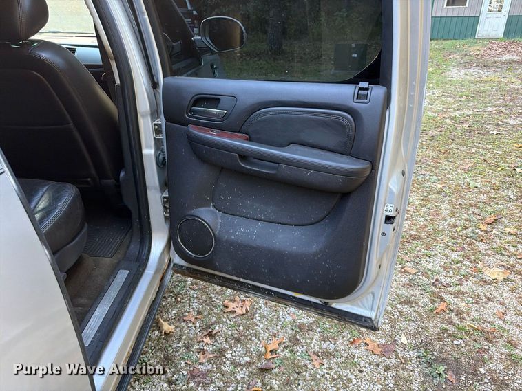 image for item FG0818 2010 Cadillac Escalade SUV