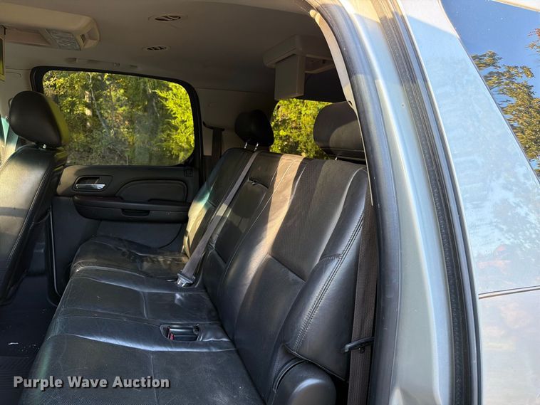 image for item FG0818 2010 Cadillac Escalade SUV