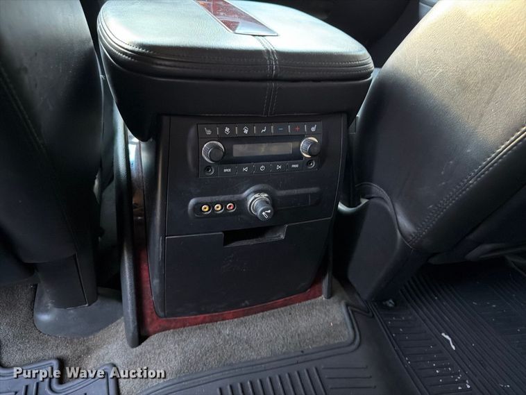 image for item FG0818 2010 Cadillac Escalade SUV
