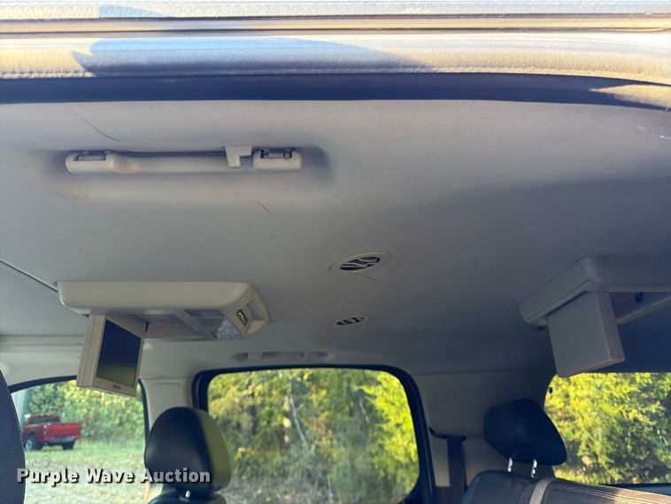 image for item FG0818 2010 Cadillac Escalade SUV