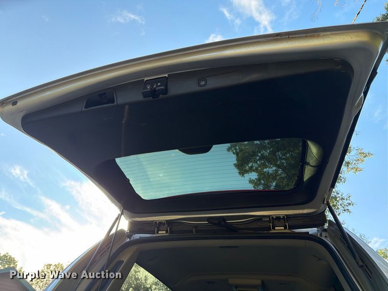 image for item FG0818 2010 Cadillac Escalade SUV