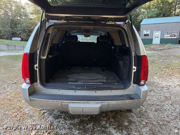 image for item FG0818 2010 Cadillac Escalade SUV