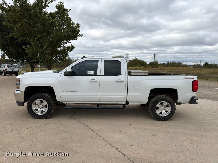 image for item FG0819 2016 Chevrolet Silverado 1500 Ext. Cab pickup truck