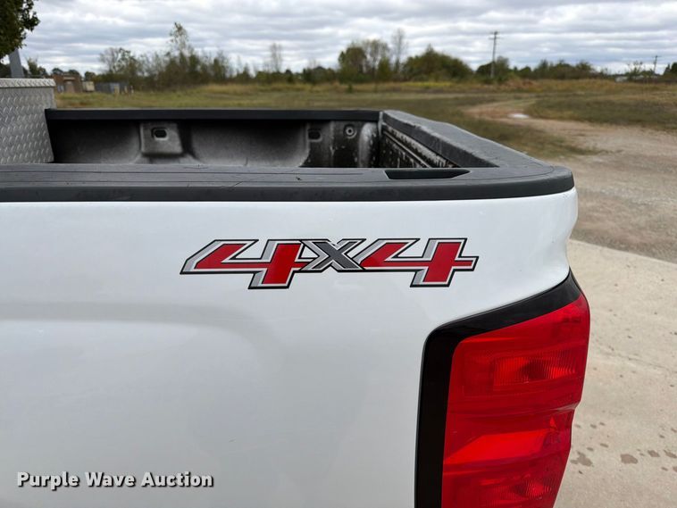 image for item FG0819 2016 Chevrolet Silverado 1500 Ext. Cab pickup truck