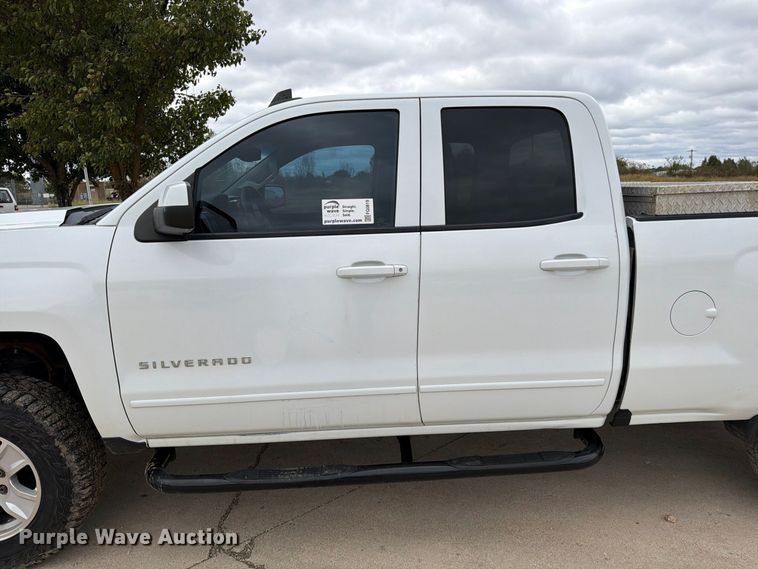 image for item FG0819 2016 Chevrolet Silverado 1500 Ext. Cab pickup truck
