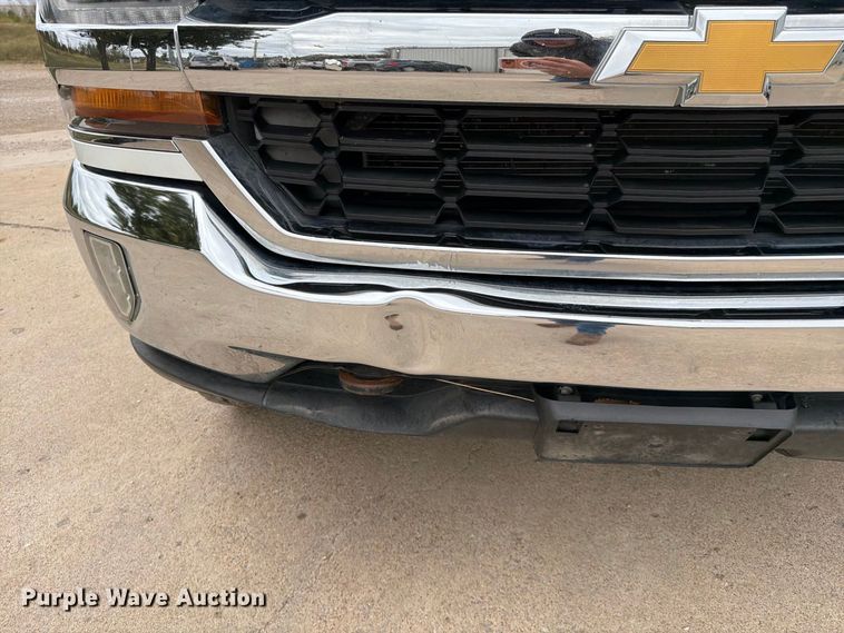 image for item FG0819 2016 Chevrolet Silverado 1500 Ext. Cab pickup truck