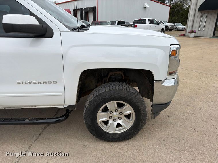 image for item FG0819 2016 Chevrolet Silverado 1500 Ext. Cab pickup truck