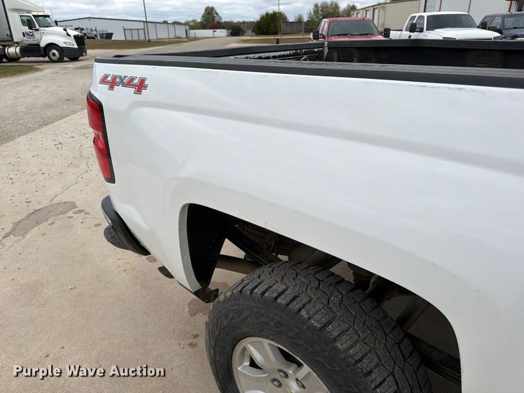 image for item FG0819 2016 Chevrolet Silverado 1500 Ext. Cab pickup truck