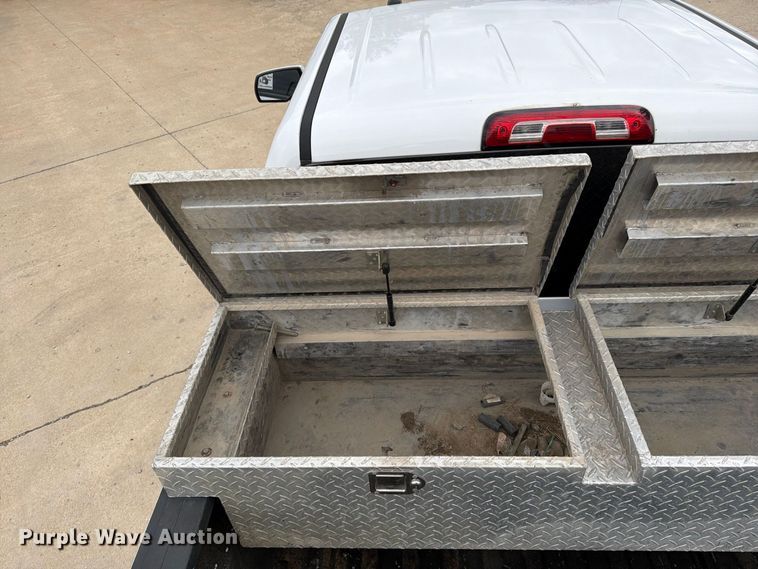 image for item FG0819 2016 Chevrolet Silverado 1500 Ext. Cab pickup truck