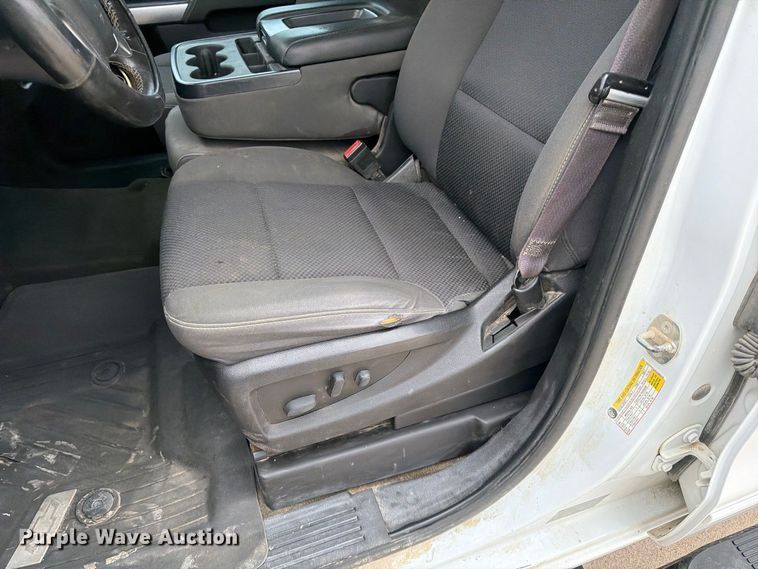 image for item FG0819 2016 Chevrolet Silverado 1500 Ext. Cab pickup truck