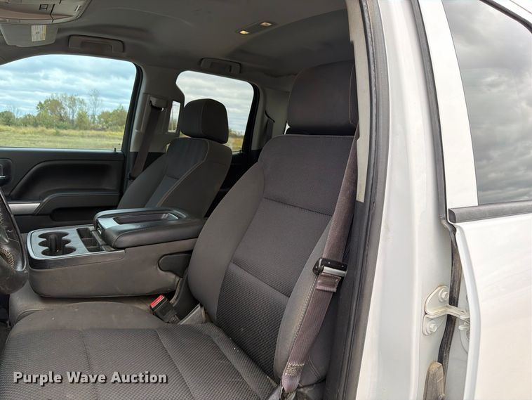 image for item FG0819 2016 Chevrolet Silverado 1500 Ext. Cab pickup truck