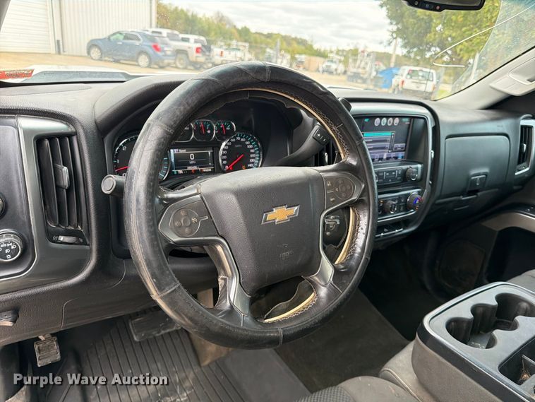 image for item FG0819 2016 Chevrolet Silverado 1500 Ext. Cab pickup truck