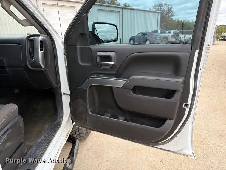 image for item FG0819 2016 Chevrolet Silverado 1500 Ext. Cab pickup truck