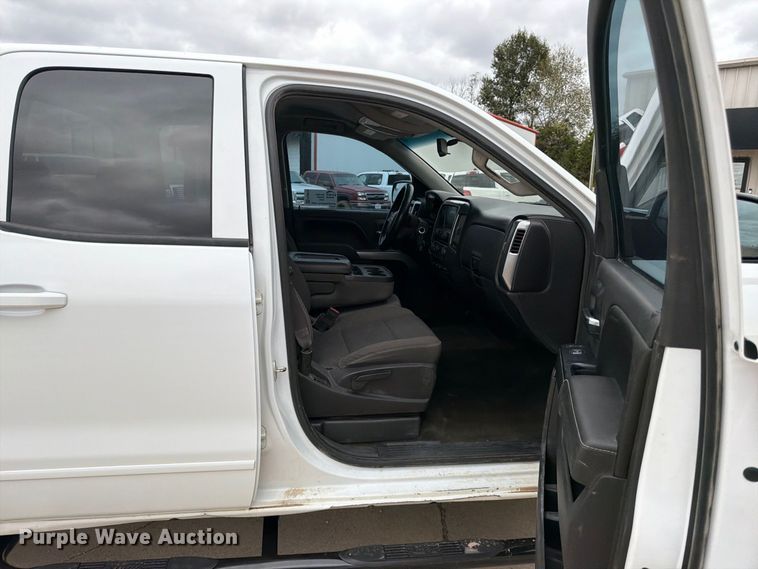 image for item FG0819 2016 Chevrolet Silverado 1500 Ext. Cab pickup truck