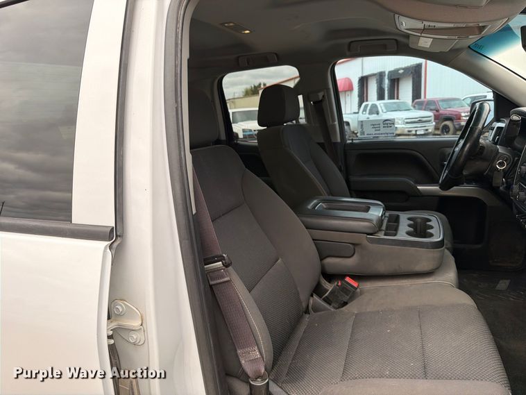 image for item FG0819 2016 Chevrolet Silverado 1500 Ext. Cab pickup truck