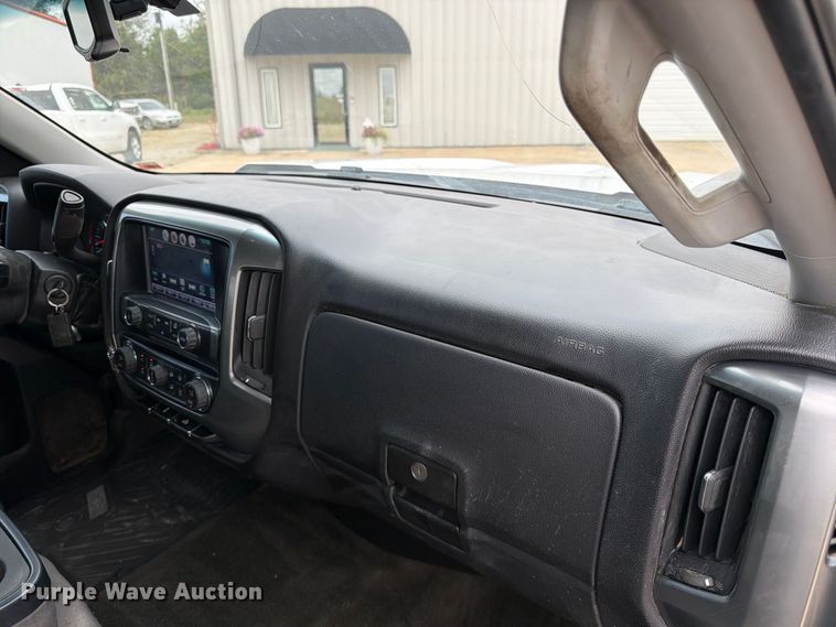 image for item FG0819 2016 Chevrolet Silverado 1500 Ext. Cab pickup truck