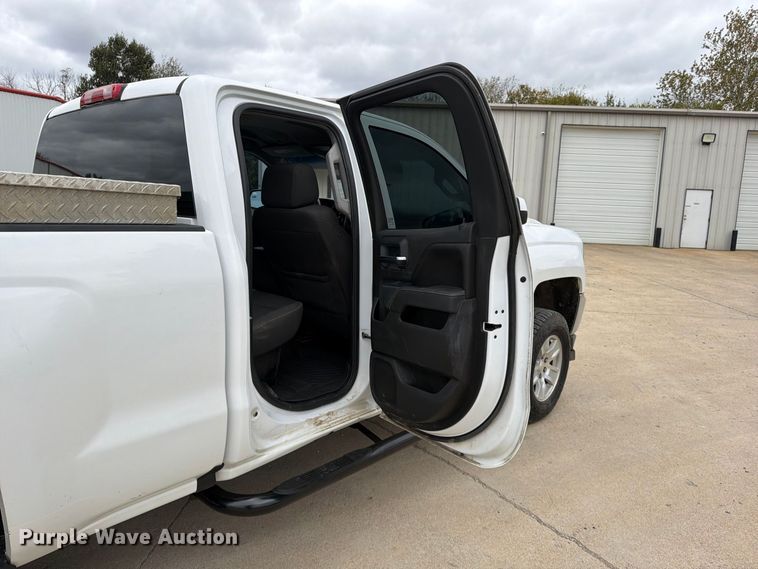 image for item FG0819 2016 Chevrolet Silverado 1500 Ext. Cab pickup truck