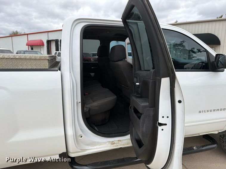 image for item FG0819 2016 Chevrolet Silverado 1500 Ext. Cab pickup truck