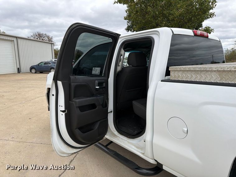 image for item FG0819 2016 Chevrolet Silverado 1500 Ext. Cab pickup truck