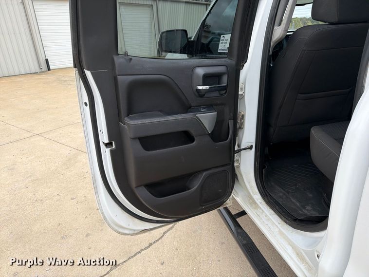 image for item FG0819 2016 Chevrolet Silverado 1500 Ext. Cab pickup truck