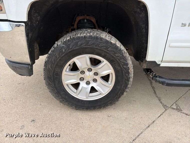 image for item FG0819 2016 Chevrolet Silverado 1500 Ext. Cab pickup truck