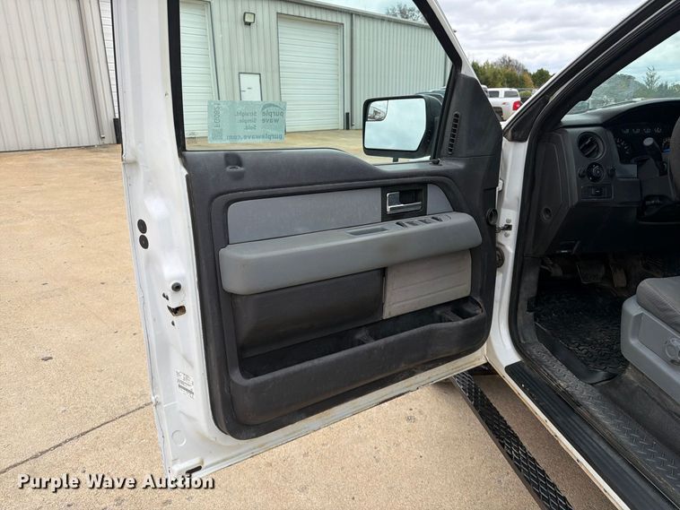 image for item FG0821 2014 Ford F150 XLT Ext. Cab pickup truck