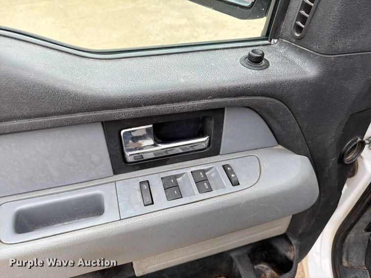 image for item FG0821 2014 Ford F150 XLT Ext. Cab pickup truck