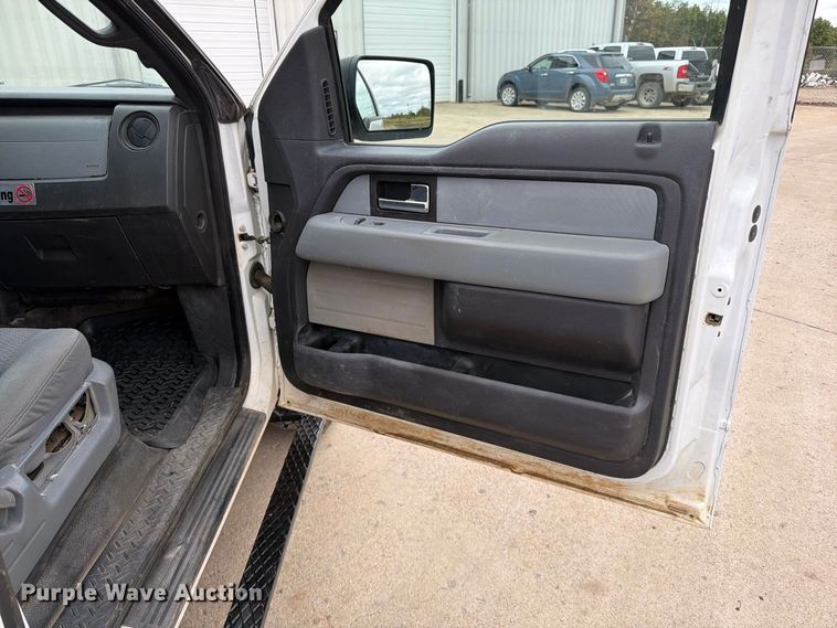 image for item FG0821 2014 Ford F150 XLT Ext. Cab pickup truck