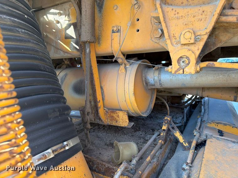 image for item FG0824 1993 Ford Cargo 7000 street sweeper truck