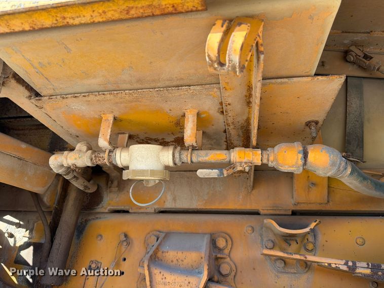 image for item FG0824 1993 Ford Cargo 7000 street sweeper truck
