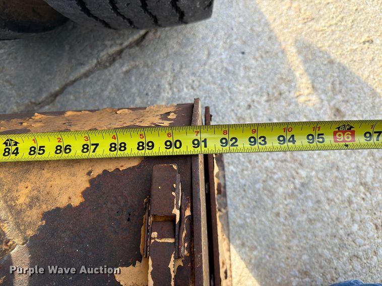 image for item FG0824 1993 Ford Cargo 7000 street sweeper truck