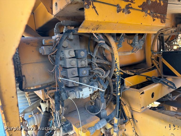 image for item FG0824 1993 Ford Cargo 7000 street sweeper truck