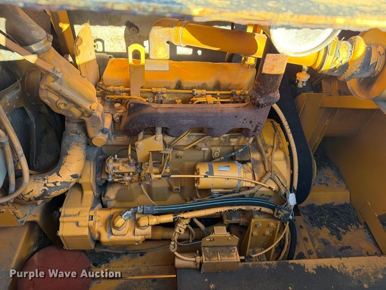 image for item FG0824 1993 Ford Cargo 7000 street sweeper truck